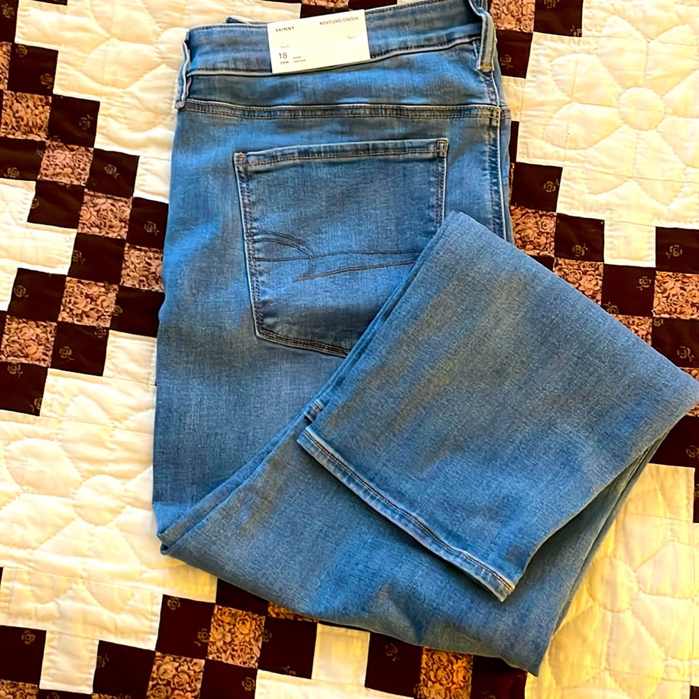 AMERICAN EAGLE | NWT Straight leg jeans with stretch